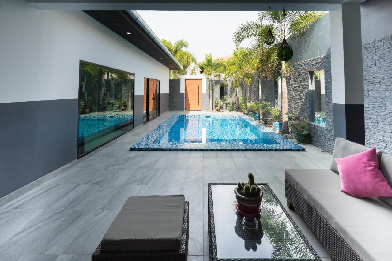 Majestic By Korawan Villa Pattaya Exterior photo