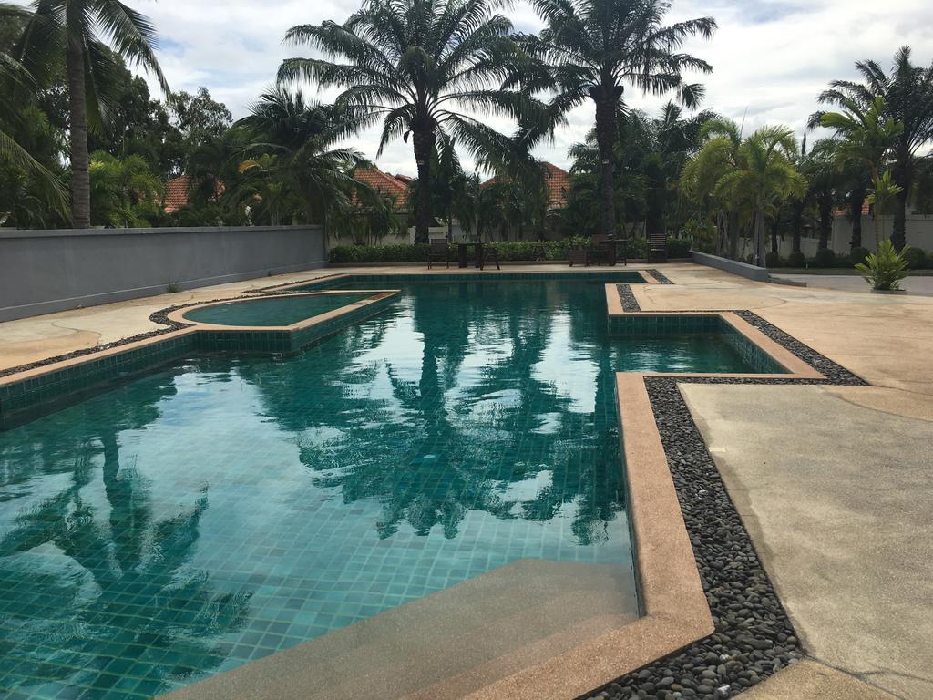 Majestic By Korawan Villa Pattaya Exterior photo