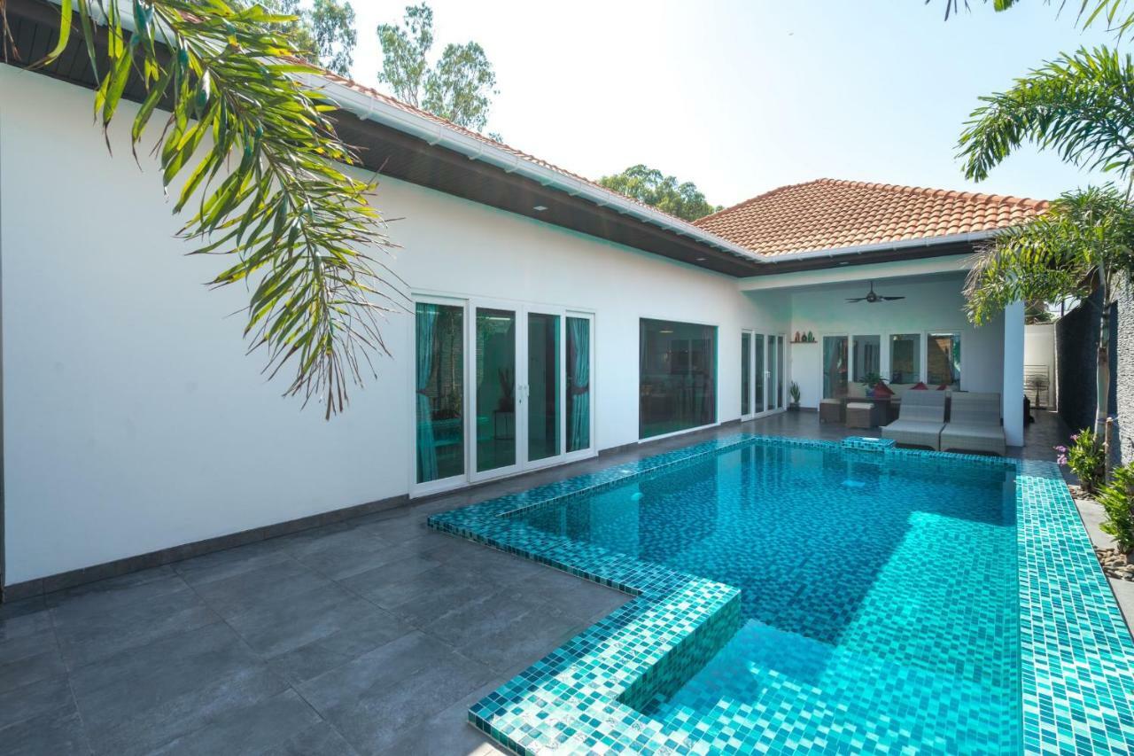 Majestic By Korawan Villa Pattaya Exterior photo